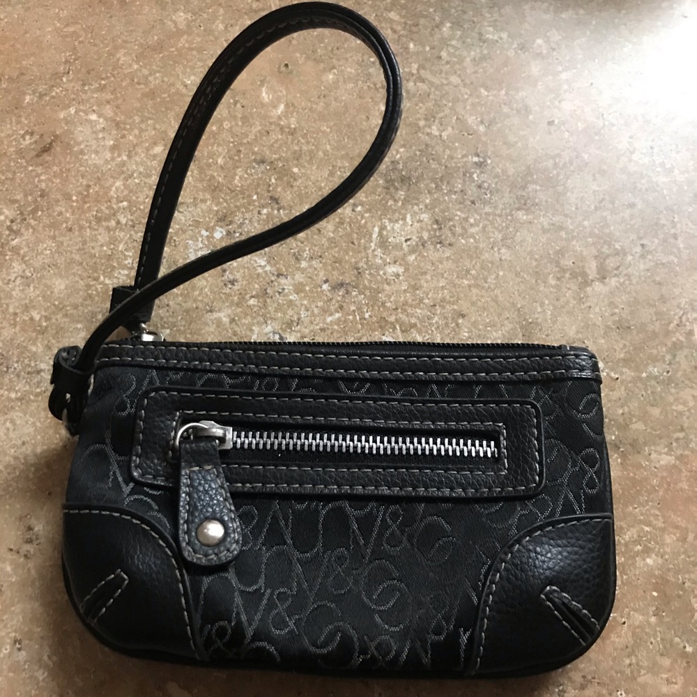 NY&Co. wristlet